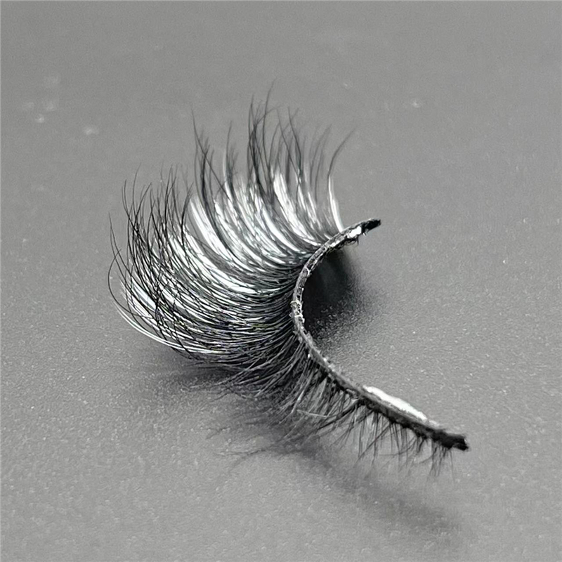 White Cat Eye Fake Eyelashes