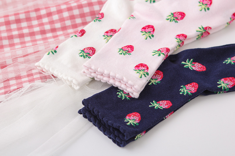 Women Socks Strawberry Letter Print Cute Sock Japan Style Pink White Cotton Long Socks for Women Harajuku Hip Hop Skateboard Sox