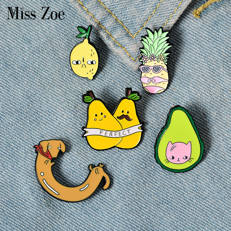 Fresh Fruit Enamel Pin Pear Peach Pineapple Lemon Avocado Badge Custom Brooches Lapel pin Jeans shirt Bag Plant Jewelry Gift