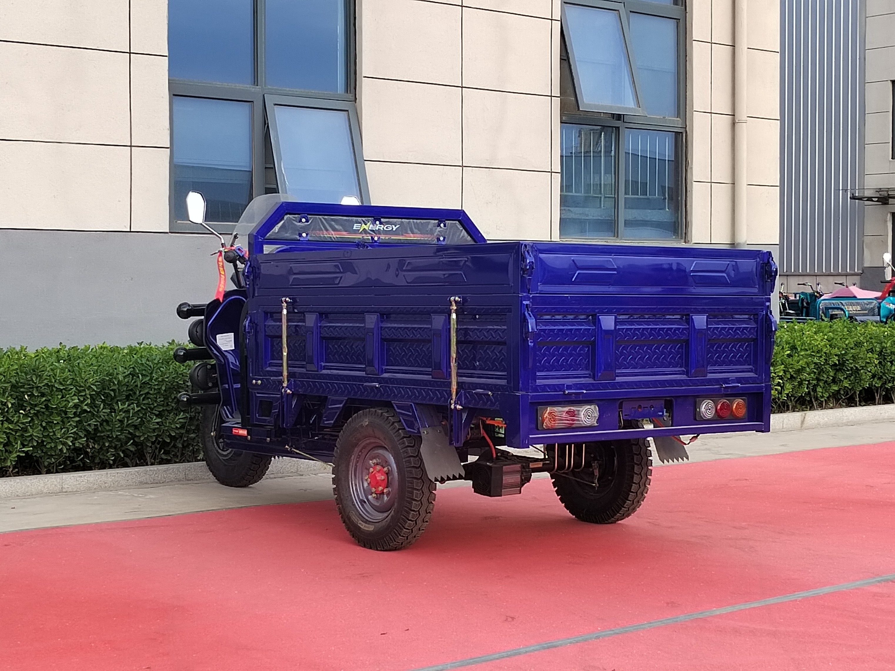 Big G five-lamp QJ180 seven-wheel electric tricycle