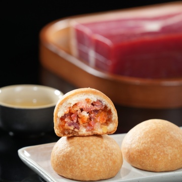 Sweet Savory Ham Mooncake for Corporate Gifting