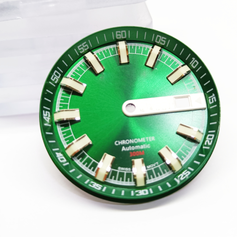Custom watch dial in Rehaut