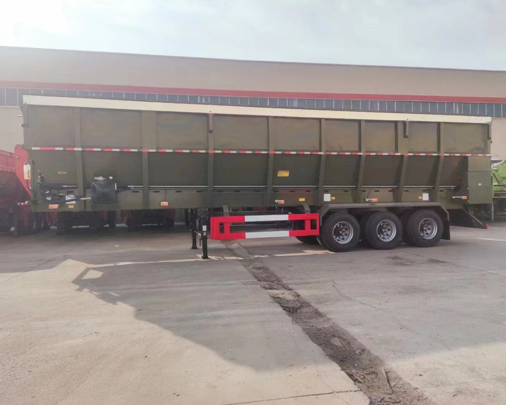 Tipping semi trailer