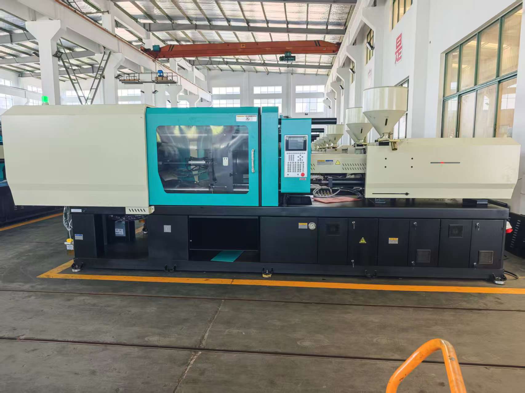 278Ton injection molding machine