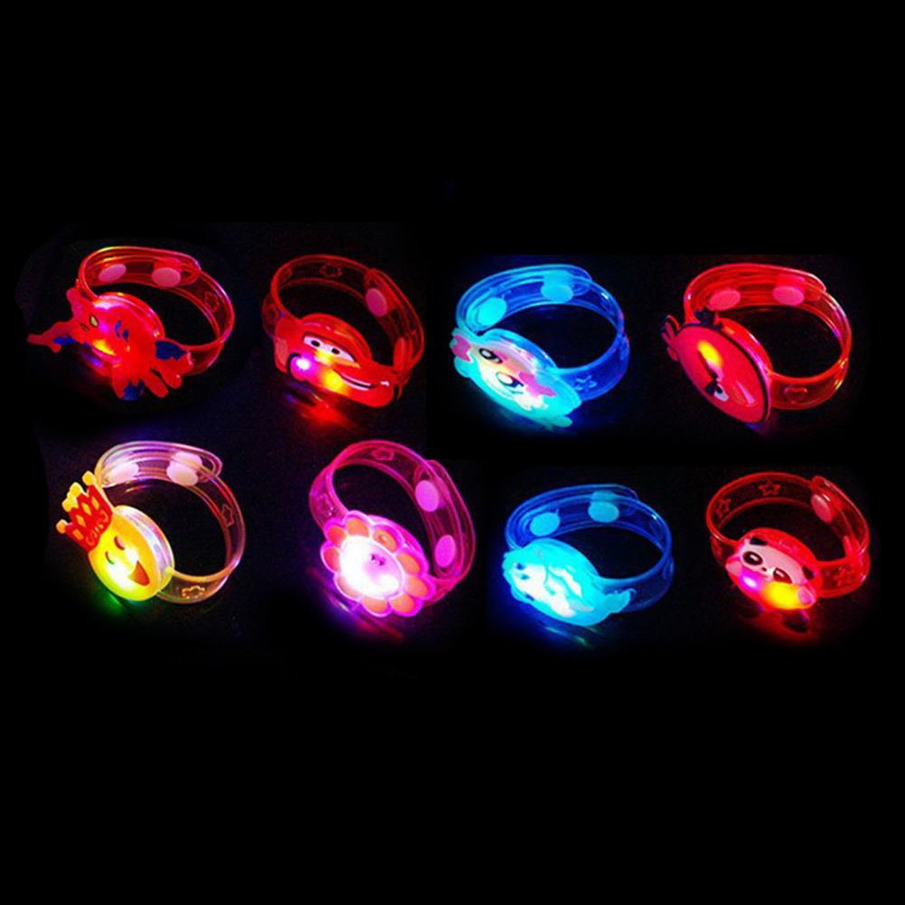 1 Pcs Cartoon Flashlight LED Wrist Watch Bracelet Halloween Kids Gift Bracelets Fluorescent Event Festive Party Supplies Decor