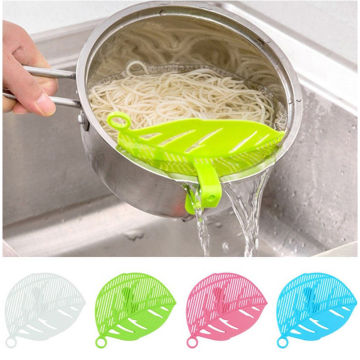 Practial Cute Plastic Kitchen Rice Beans Washing Cleaning Kitchen Tool Gadget Durable Colanders Strainers 4Colors