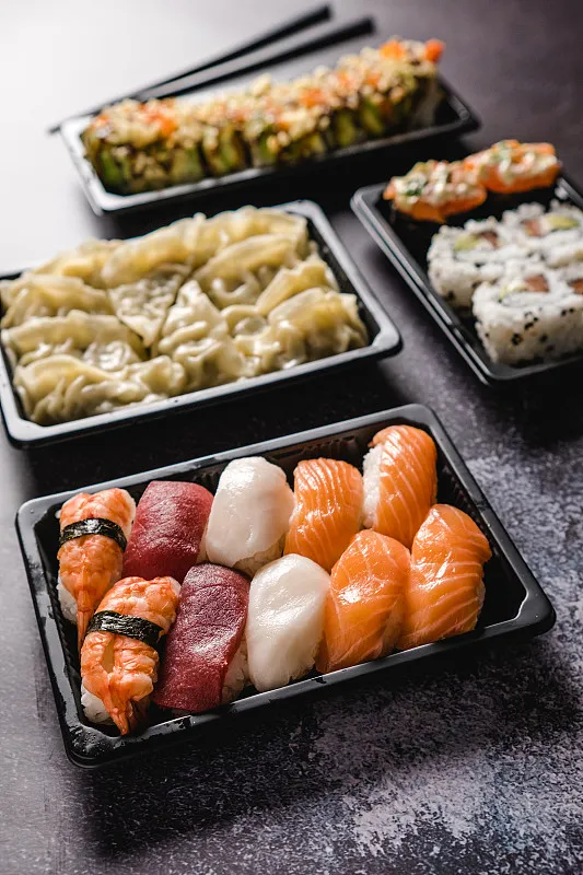 let the sushi box to add color to your food life