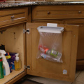 Multi-use Trash Bag Storage Rack Trash Toy Food Container Kitchen Accessory Organizer Closet/Kitchen/Bathroom Hanger Holder 1pc