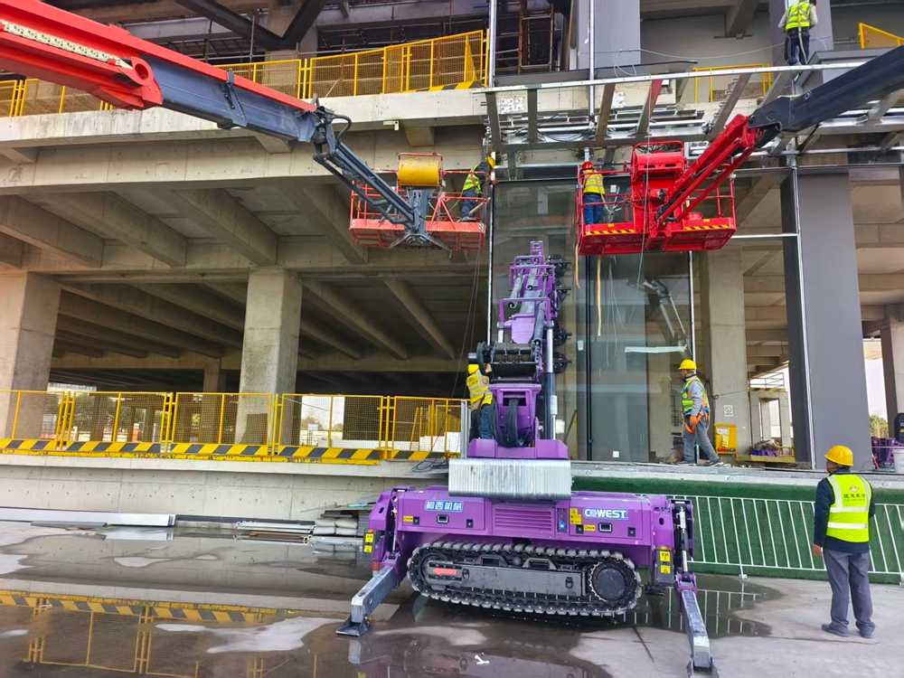 1500kg Glazing Robot, tracked, LFP battery
