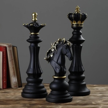 1Pcs Resin Chess Pieces Board Games Accessories International Chess Figurines Retros Home Decor Simple Modern Chessmen Ornaments