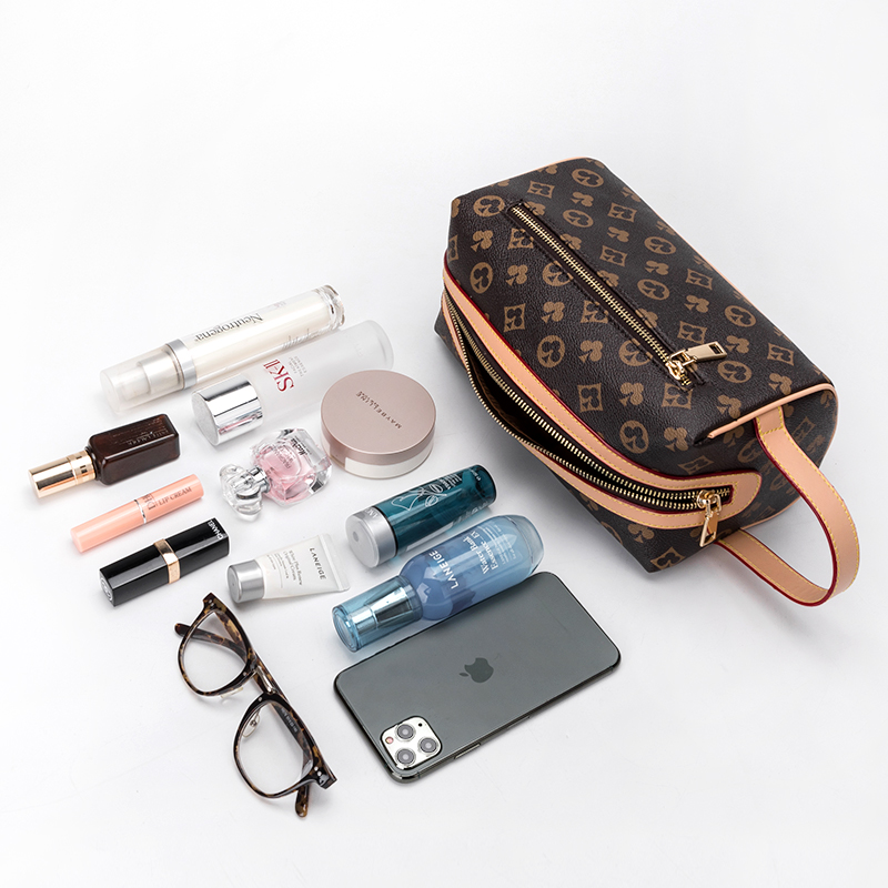 Women Makeup Bag Organizer Travel Ladies Toiletry Kit Cosmetic Bag Case Luxury Designer Beauty Case Portable Wash Pouch Clutch