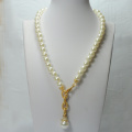 Pearl Necklace with Gold Pendant