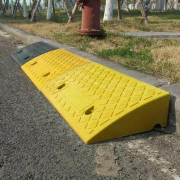 Ramp For Car Portable Lightweight Plastic Curb Ramps Heavy Duty Plastic Skid Stop Curb Edge Ramp For Wheelchair Bike Motorcycle