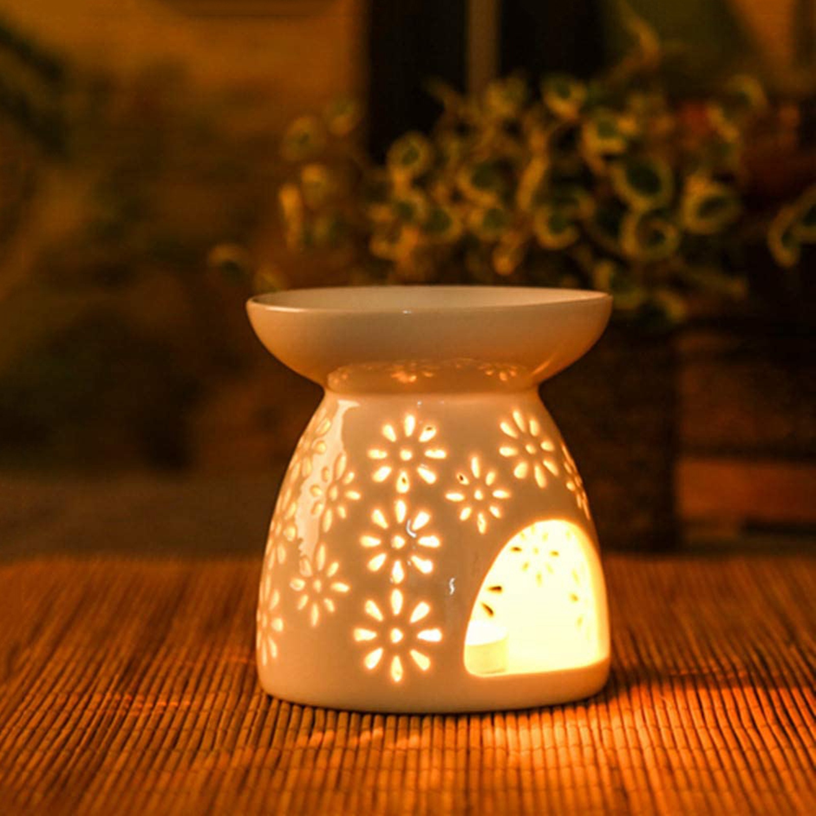 Incense Burners European Style Ceramic Aroma Candle Holder Solid Color Hollow Carved Burner with Wax Tray Home Decor