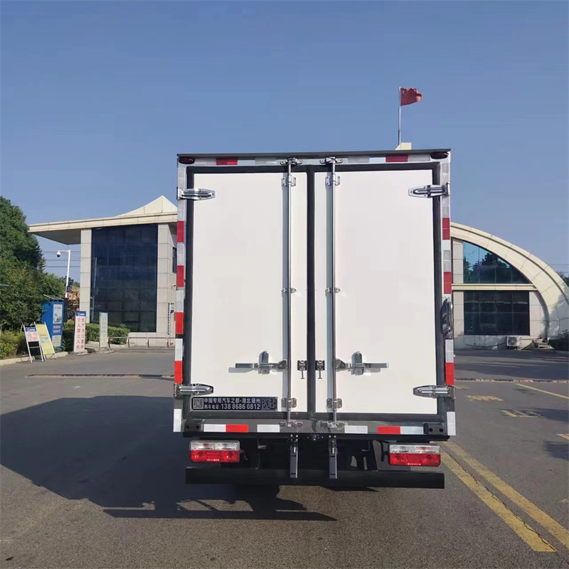 Fresh heat preservation vehicle