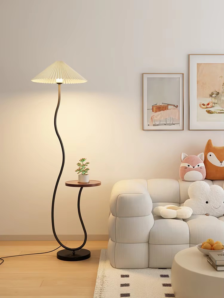 space-saving-living-room-reading-light