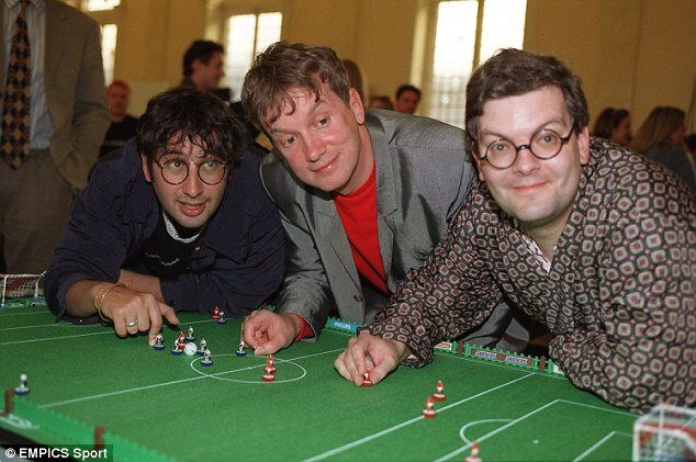 Frank Skinner en David Baddiel lanceerden voor het eerst hun nummer ‘It's Coming Home’ in de aanloop naar de euro van 1996