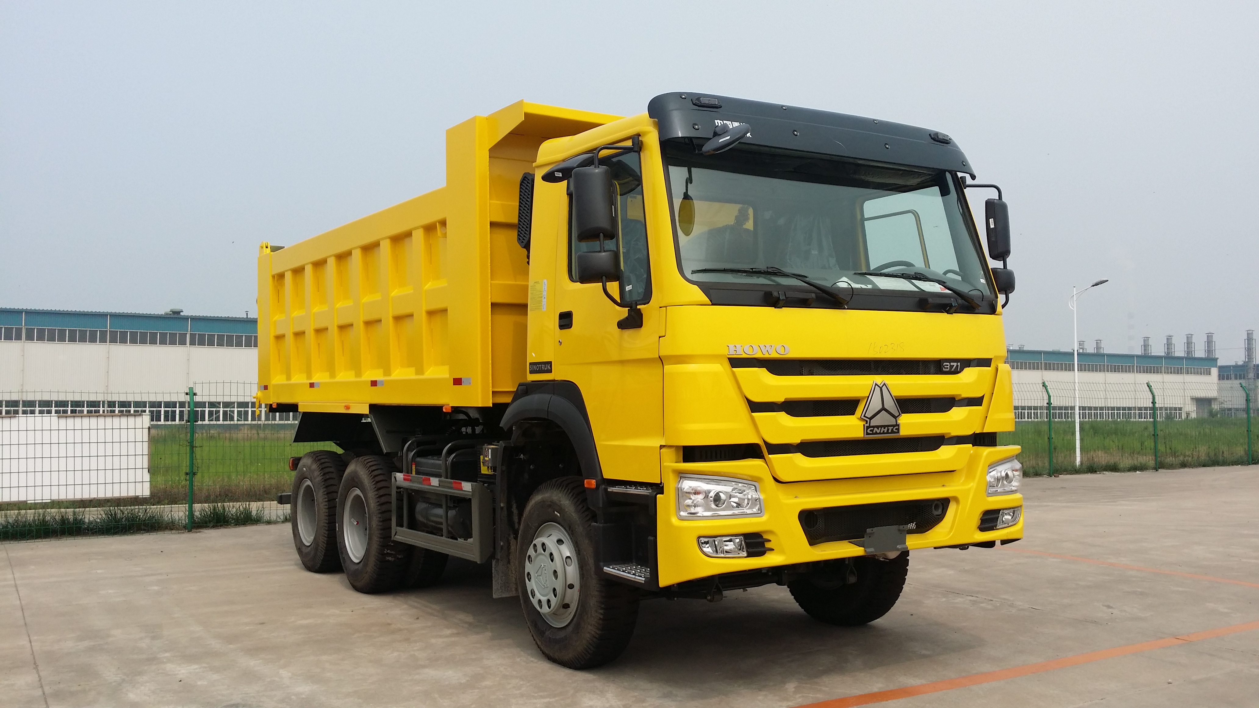 371 hp 6*4 howo tipper truck in Liberia