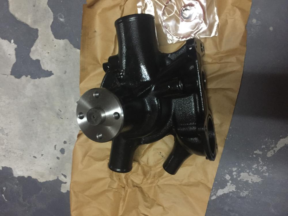 Water Pump ME995234 For 6D24 engine