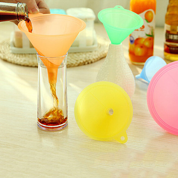 5pcs Mini Funnel Plastic Funnel Folding Portable Funnels Hung Household Liquid Oil Wine Dispensing Kitchen Accessories Tool