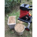 Electric Branch Shredder Garden Shredders High Power Tree Leaf Wood Branch Crusher Electric Pulverizer Garden Tool ES-S4002