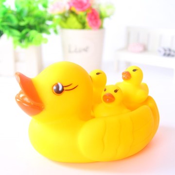 Mummy Baby Rubber Ducks Race Squeaky Family Bath Toy Kid's Game Toys