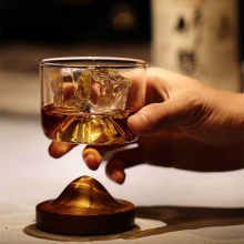 2020 Mountain-shaped wooden bottom glass small wine glass Irish whiskey glass Scotch whisky lovers wine glass