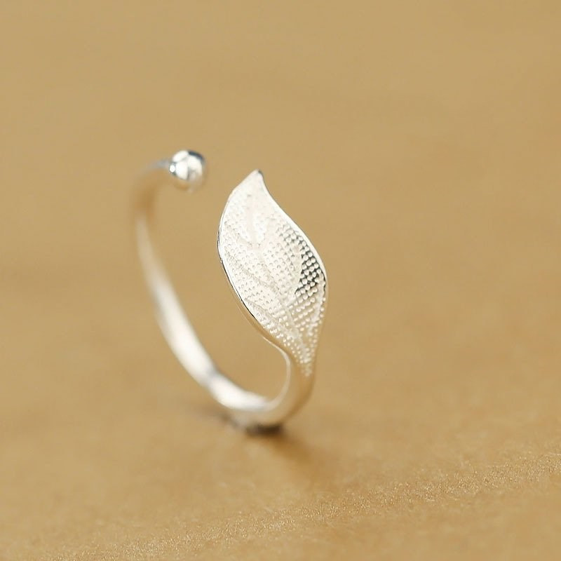 Korean version of small fresh S925 silver ring female opening simple leaf ring index finger jewelry creative olive branch ring
