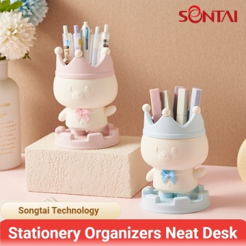 Elegant Crown Shaped Pen Holder