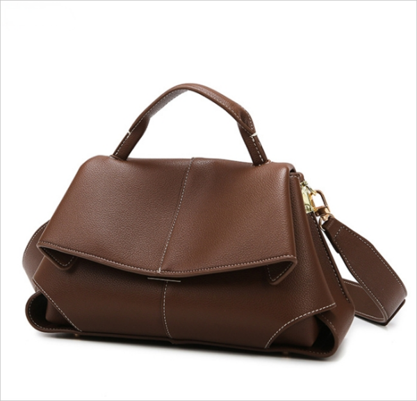 Fashionable, versatile and high-end crossbody bag