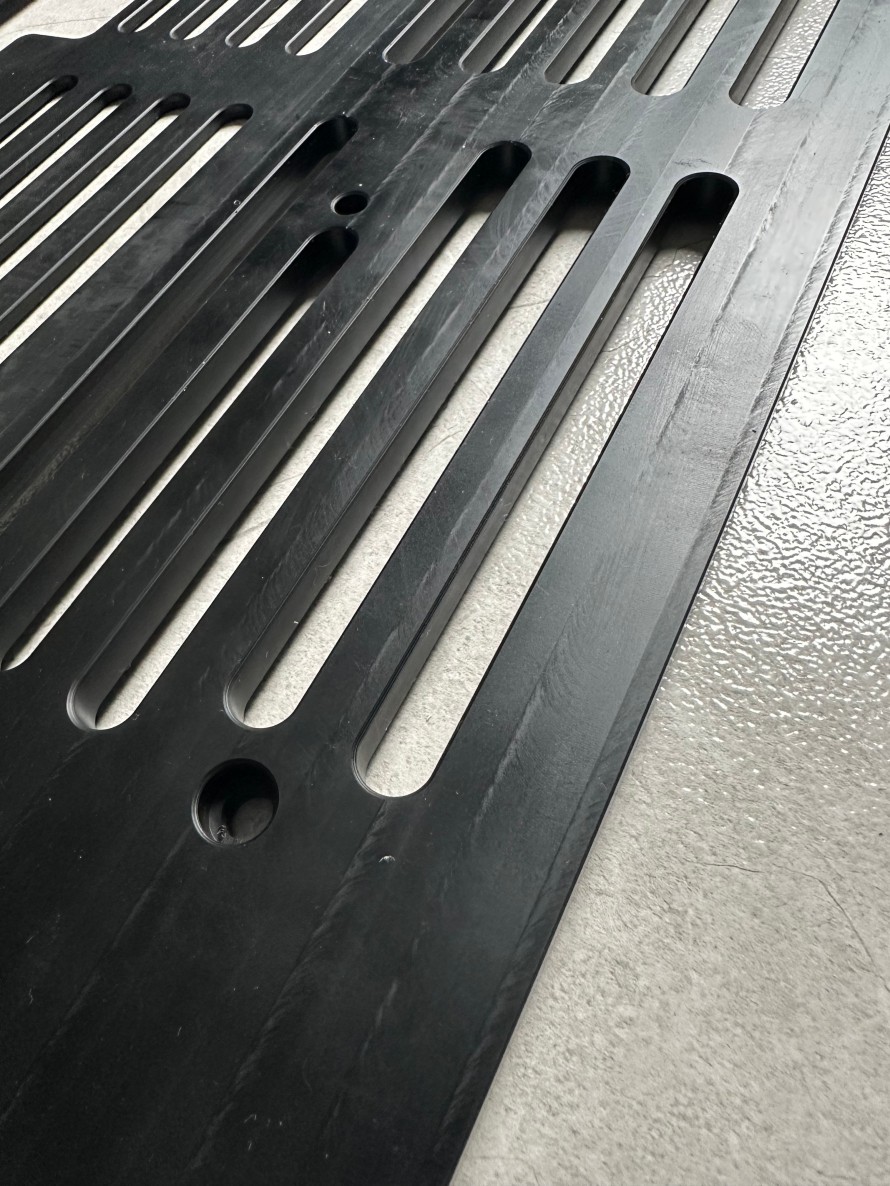 BLACK POLYCARBONATE  30% GF3