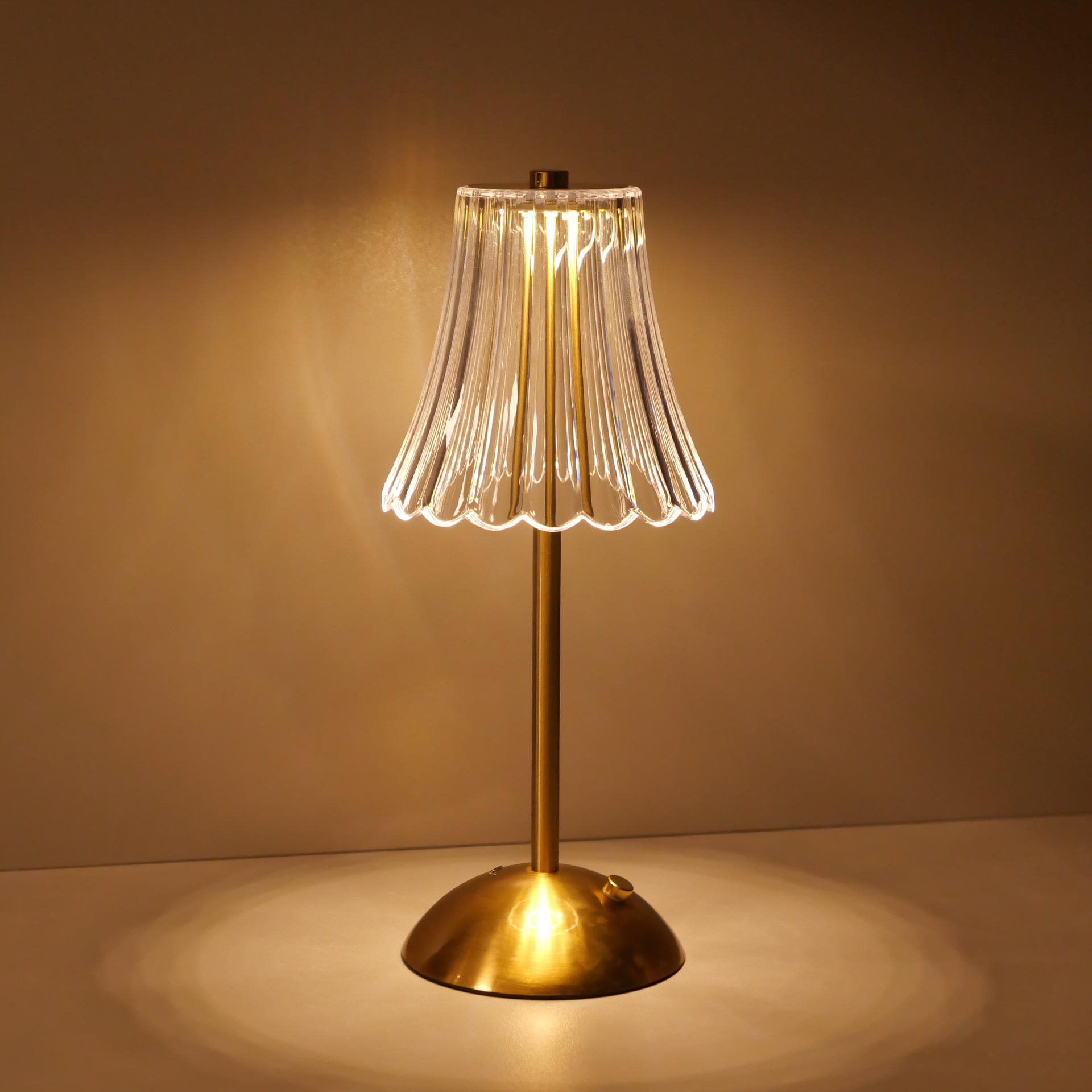 Battery Powered Table Lamp
