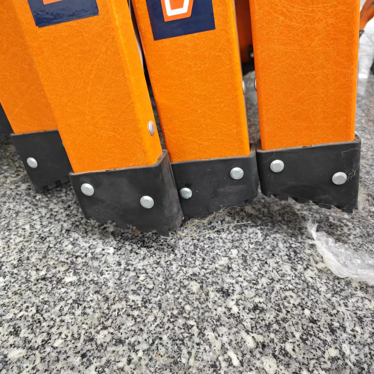 Soft PVC Lader Feet4