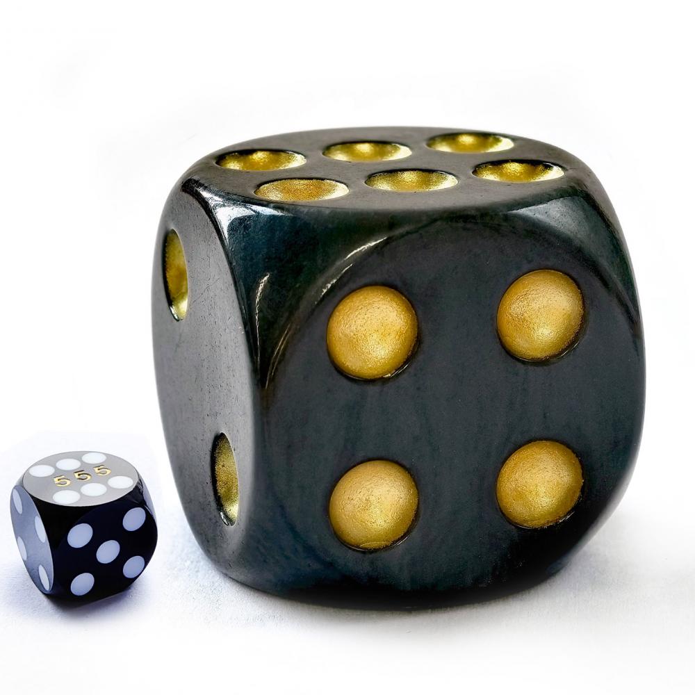 Giant Solid Polyresin Dnd Dice 2