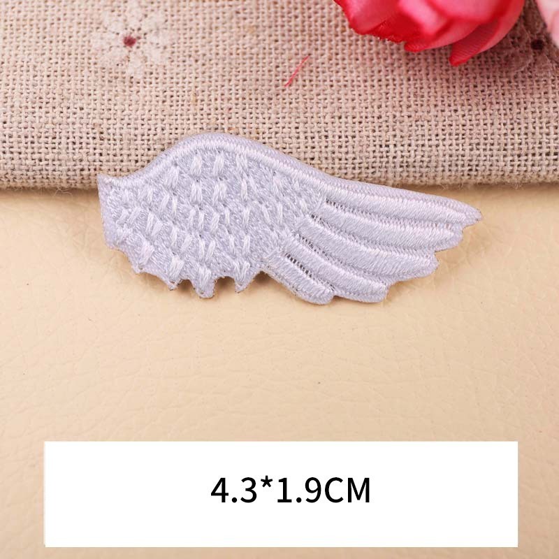 Fine Angel's Wings Patches Cute White And Black Embroidered Ironing Stickers Patches For Clothes Iron On Patches Parches Decor