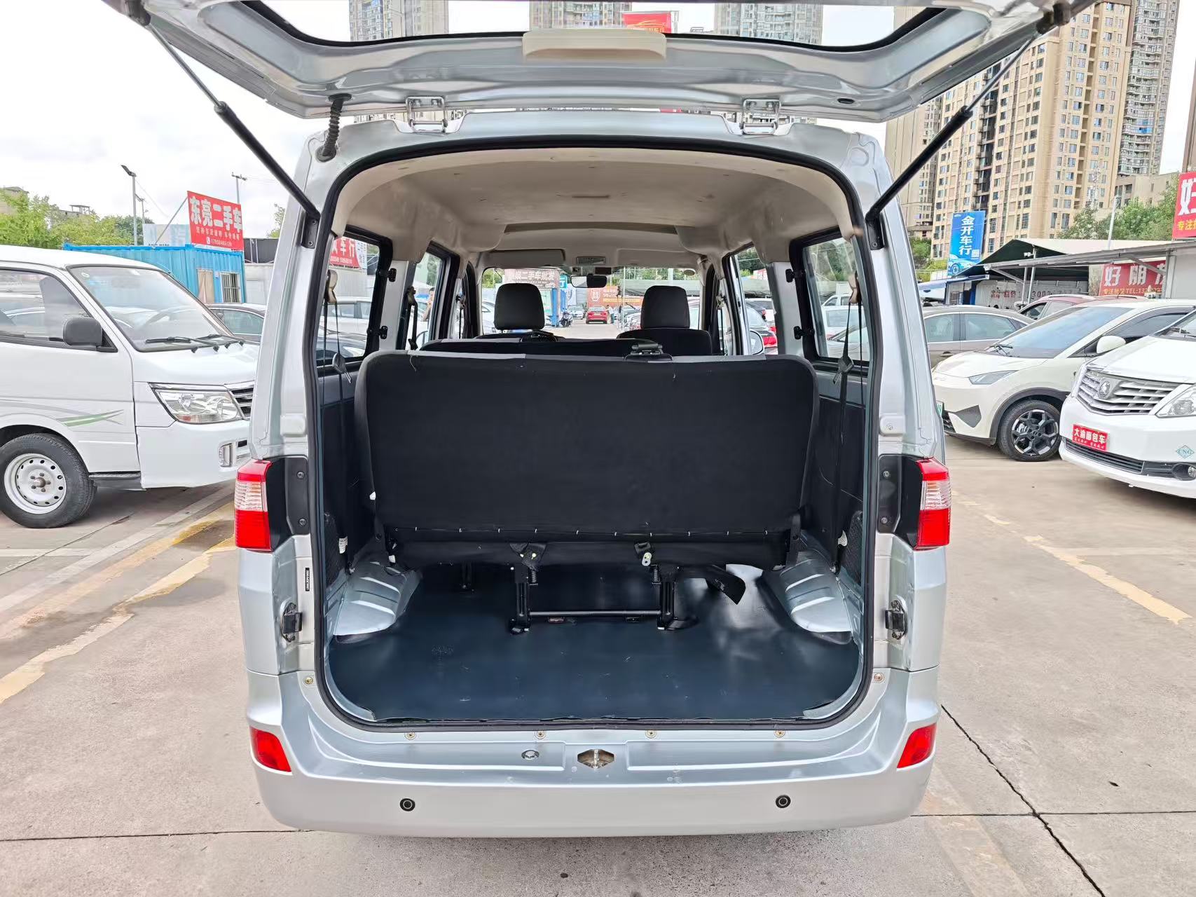 2022 1.4L Value Edition Passenger Van