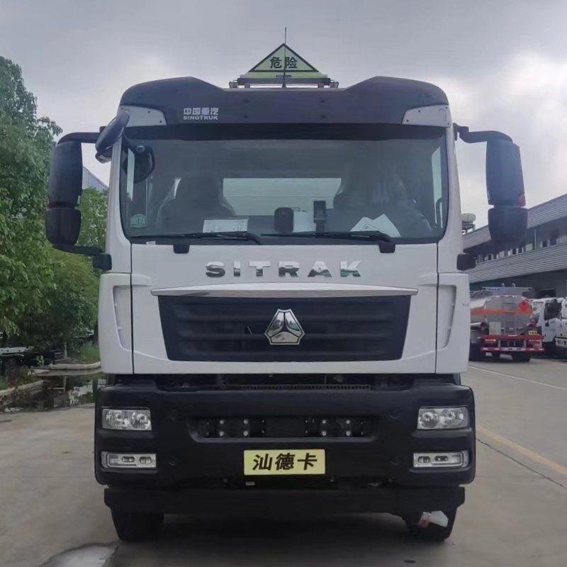 oil tank truck