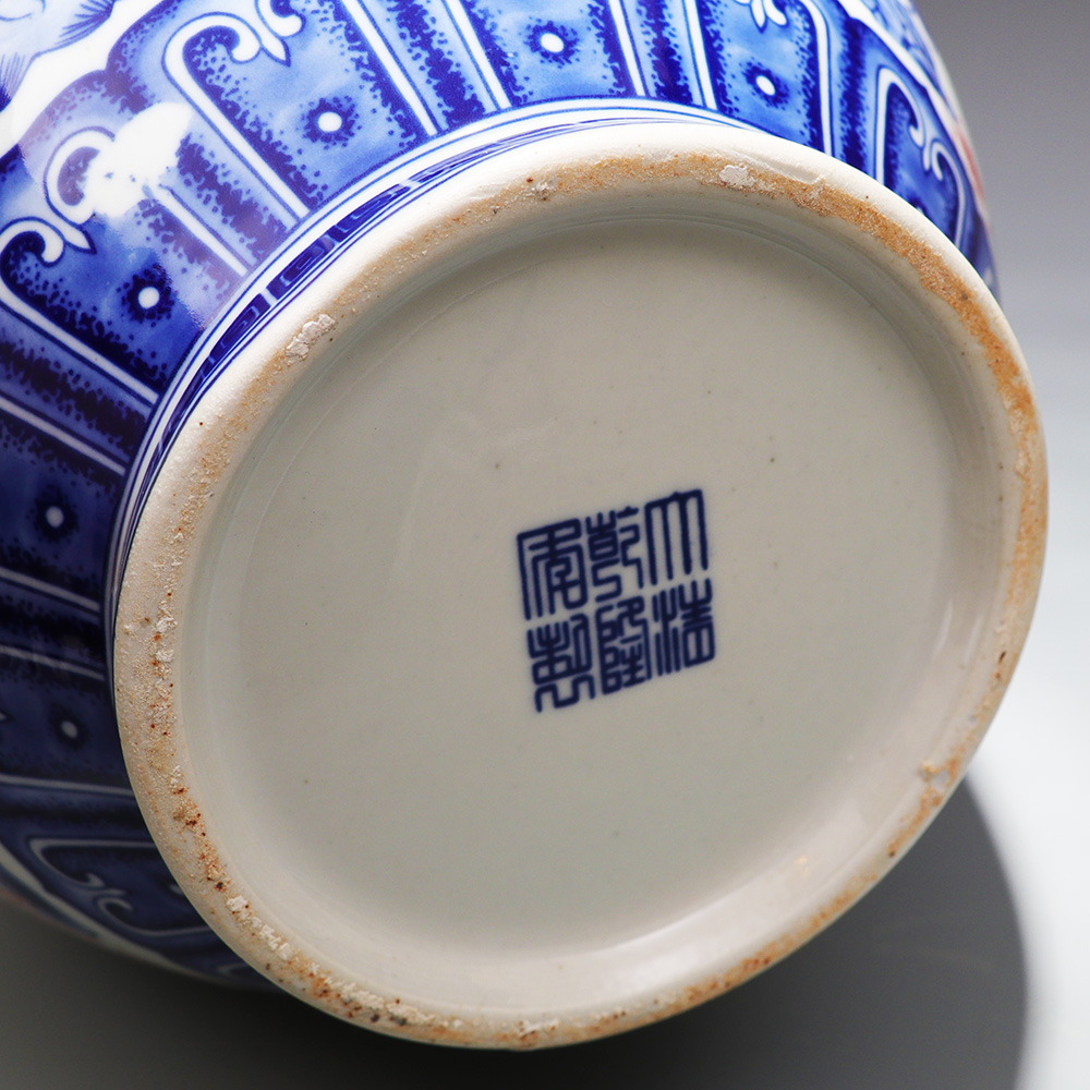 Chinese Style Jingdezhen Blue And White Dragon Vase Ceramic Red Porcelain Kaolin Flower Vase Home Decor Handmade Vases