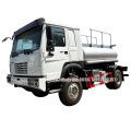 SINOTRUCK 4X4 Off-road Lubricants Oil/Fuel Delivery Vehicle