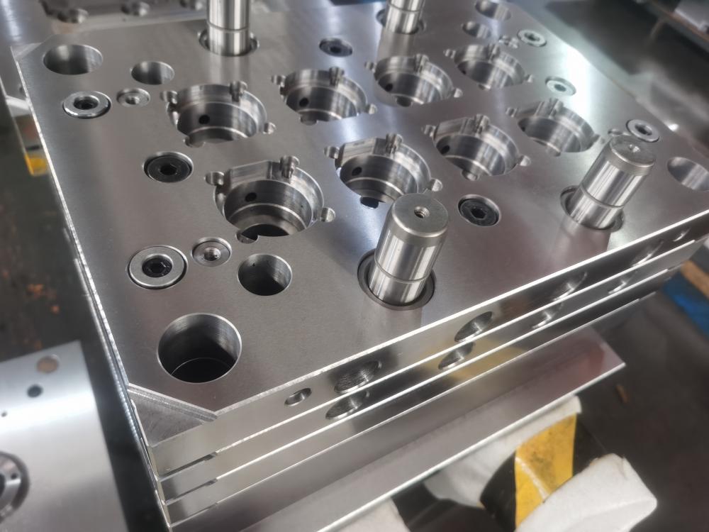 Customized Plastic Mold Base 3
