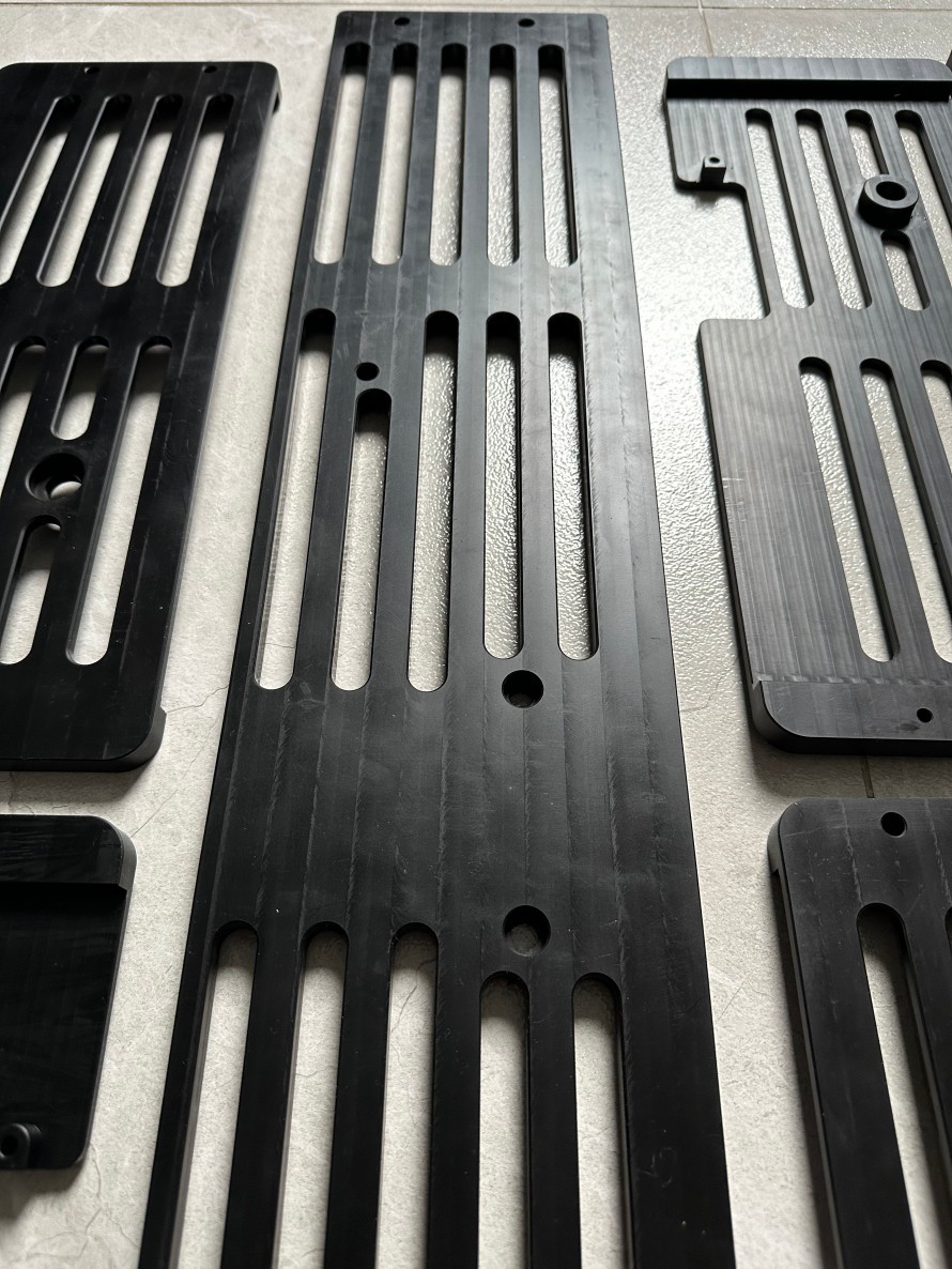 BLACK POLYCARBONATE  30% GF2