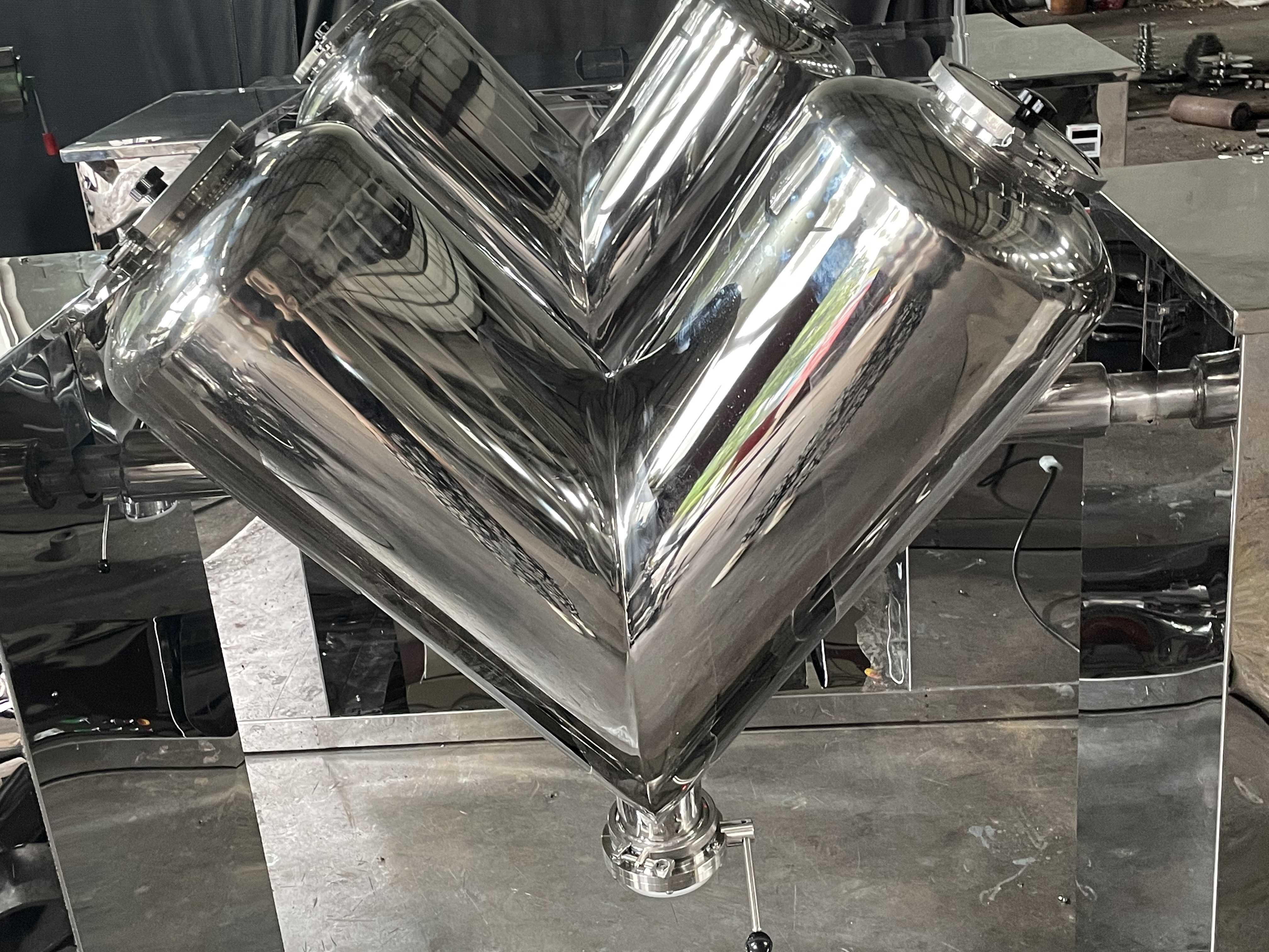 Food granule mixing machine