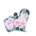 2pcs 1 Pair Fashion Flamingo Kitchen Pad Cooking Microwave Baking BBQ Oven Potholders Oven Mitts Kitchen Gloves
