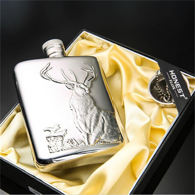 FX-6OZ Gadgets for Man High Quality Luxury Wine Hip Flask Buck Relief Stainless Steel 6 OZ Wine Bottle with Gift Box Flask Set