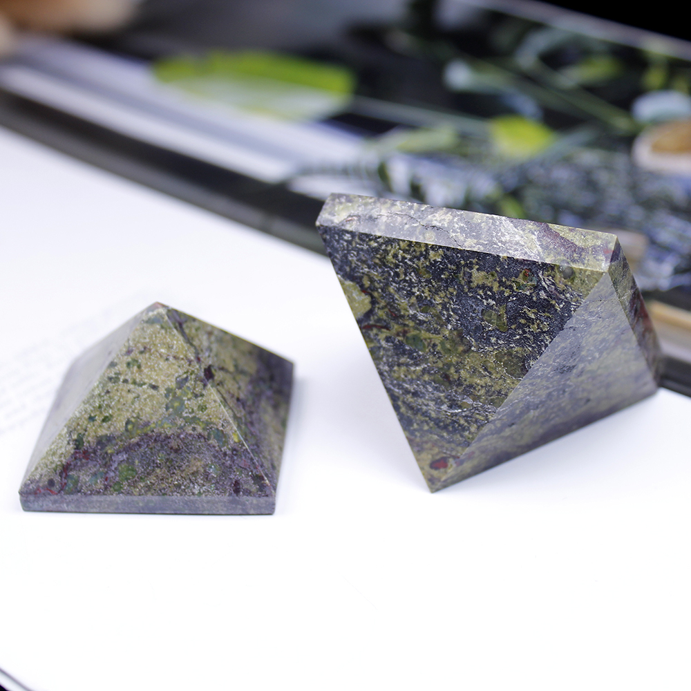 Natural Dragon blood stone Crystal Pyramid Quartz Healing Stone crystal Point Home Decor Crafts Of Gem Stone 1PC