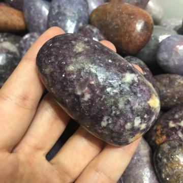 Natural Lepidolite Polished Palm Stone Healing Gemstone palms For Party Gift Decoration 1pc