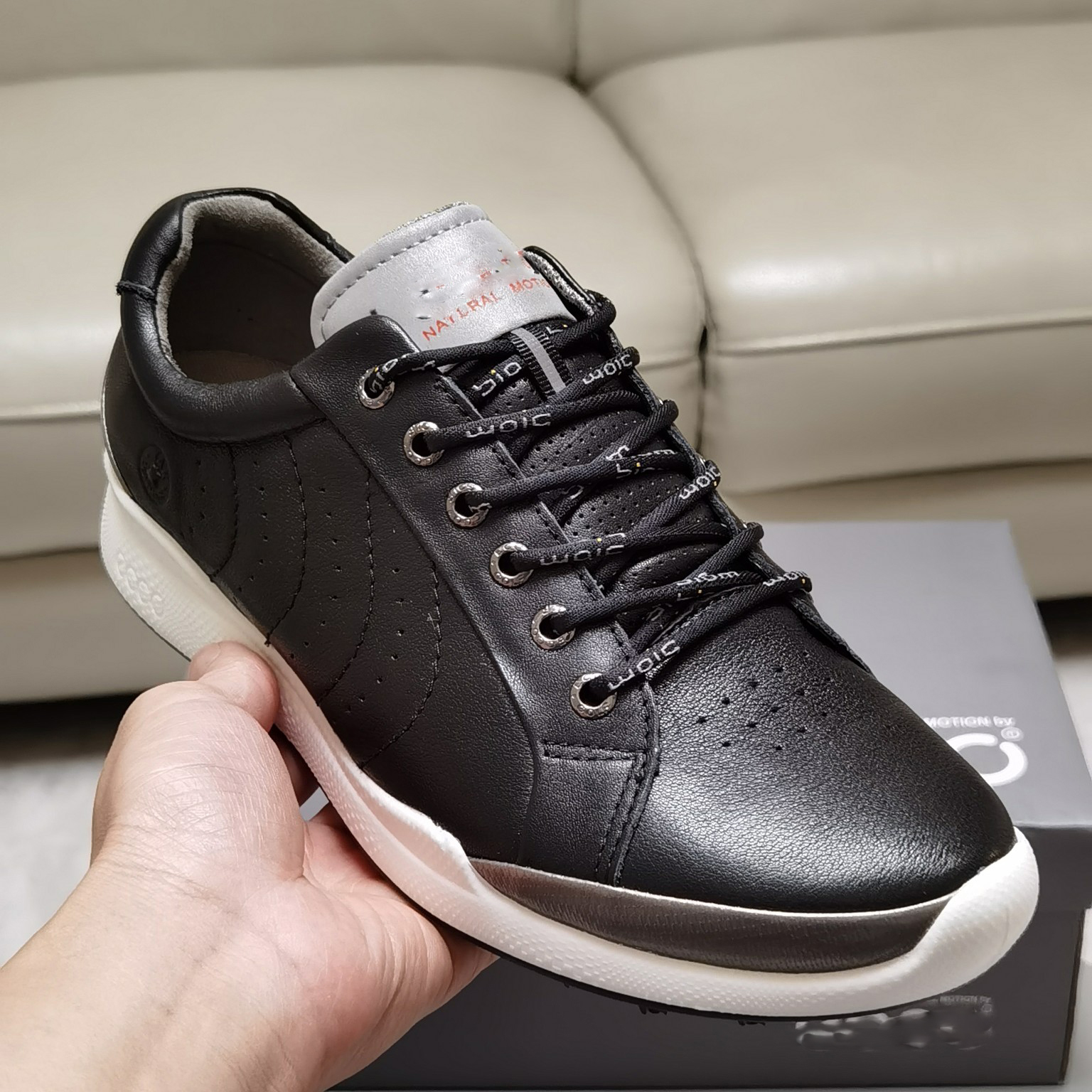 Genuine Leather Golf Shoes for Men Brand Golf Shoes Professional Sport Shoes Men's Walking Sport Sneakers for Golf Training Boys