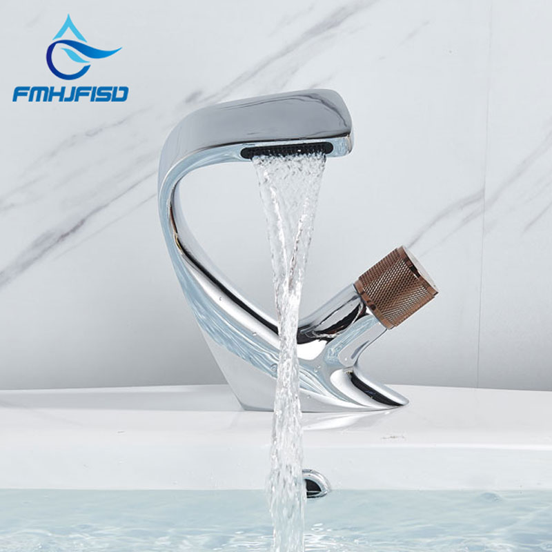 Modern Black Basin Faucets Brass Bathroom Faucet Deck Mount Simple Design Sink Crane Cold Hot Water Mixer Taps Waterfall Water