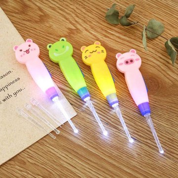 Baby Care Ear Spoon Light Child Ear Cleaning With Light Wholesale Earwax Spoon Digging Luminous Dig Ear Syringe