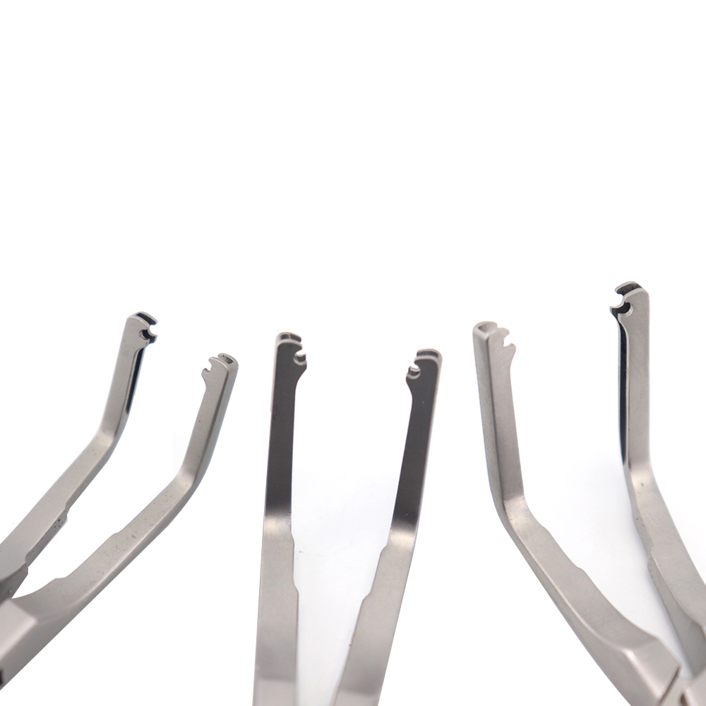 clip applicator for oepn surgery